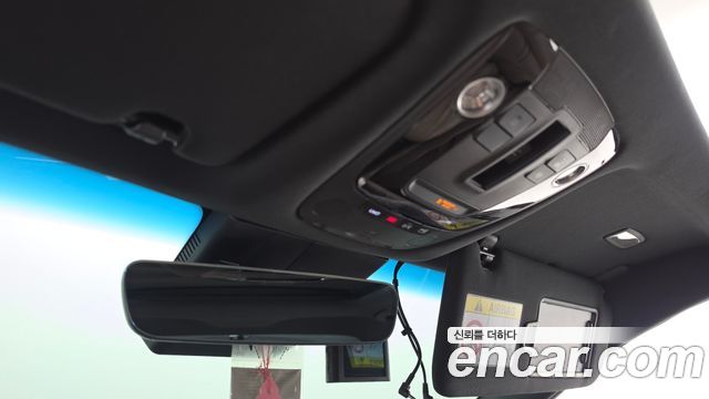 Kia K8 2022 — photo 25