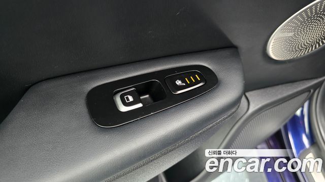 Kia Stinger 2018 — photo 25