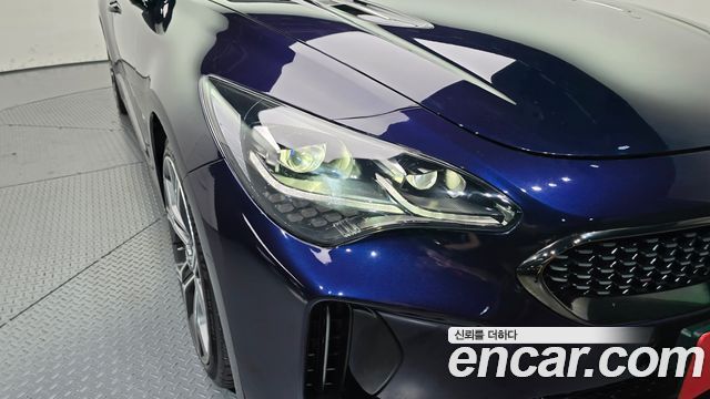 Kia Stinger 2018 — photo 8