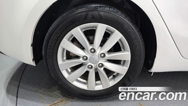 Kia K3 2013 — photo 5
