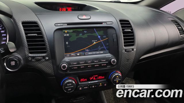 Kia K3 2013 — photo 14
