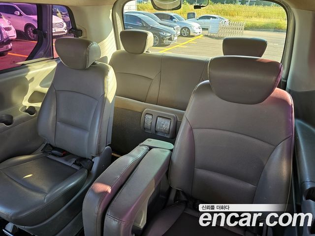 Hyundai Starex 2013 — photo 12