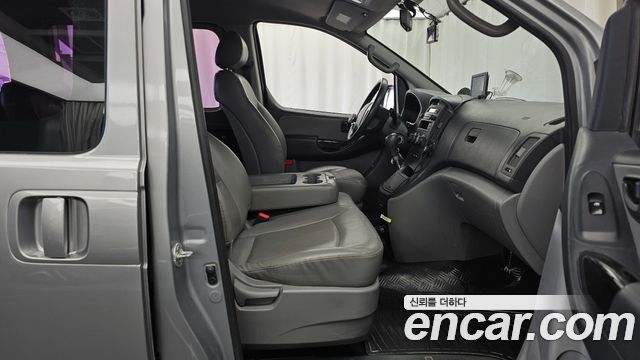 Hyundai Starex 2013 — photo 13
