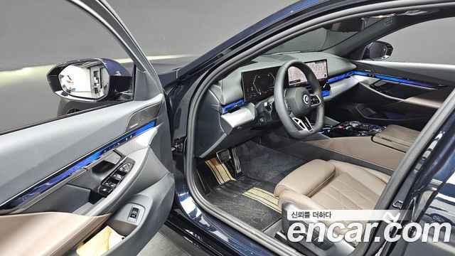 BMW 5-Series 2026 — photo 17