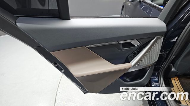 BMW 5-Series 2026 — photo 15