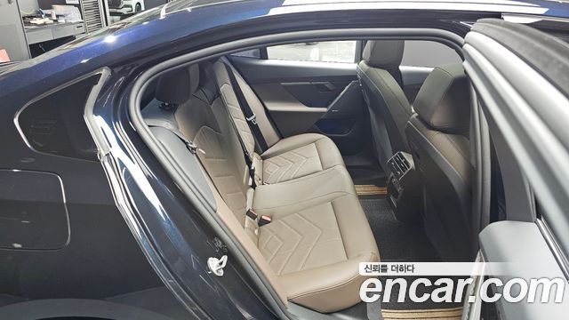 BMW 5-Series 2026 — photo 16