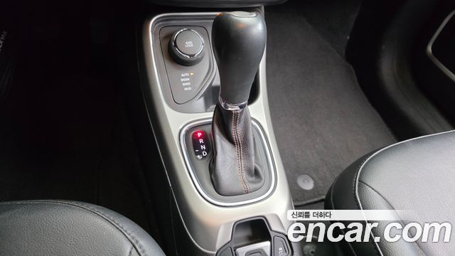 Jeep Compass 2019 — photo 12
