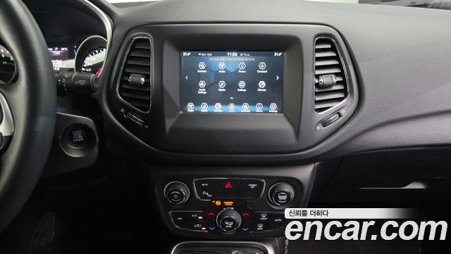 Jeep Compass 2019 — photo 20
