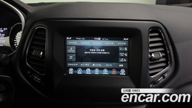 Jeep Compass 2019 — photo 30