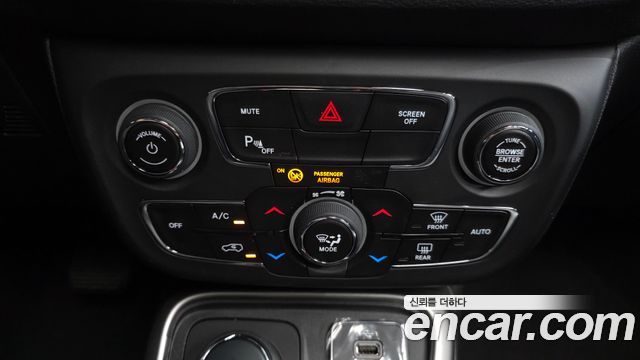 Jeep Compass 2019 — photo 31
