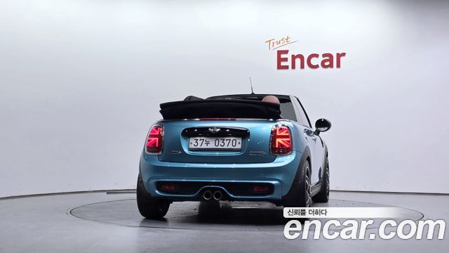 Mini Cooper Convertible 2016 — photo 4