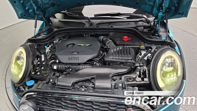 Mini Cooper Convertible 2016 — photo 6