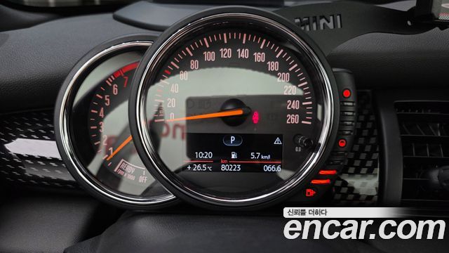 Mini Cooper Convertible 2016 — photo 8