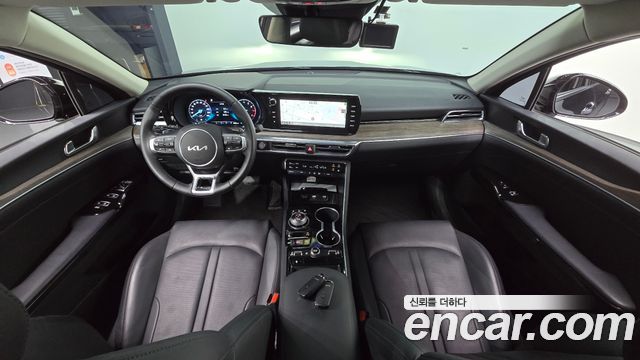 Kia K5 2023 — photo 10