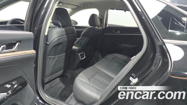 Kia K5 2023 — photo 17