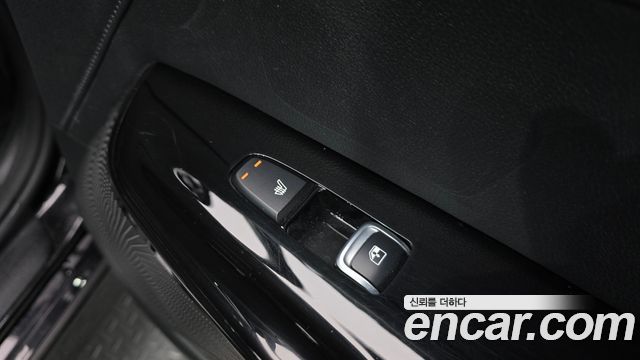 Kia K5 2023 — photo 22