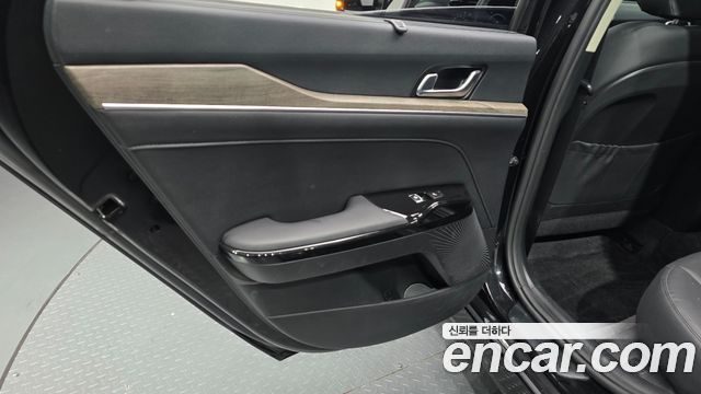 Kia K5 2023 — photo 15