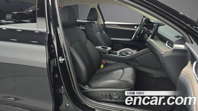 Kia K5 2023 — photo 16