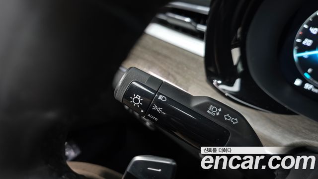 Kia K5 2023 — photo 28