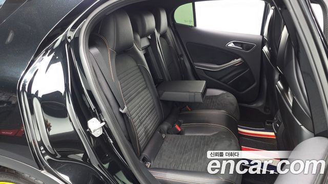 Mercedes-Benz GLA-Class 2018 — photo 17