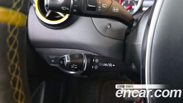 Mercedes-Benz GLA-Class 2018 — photo 24