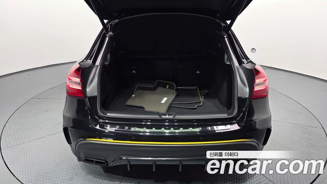 Mercedes-Benz GLA-Class 2018 — photo 26