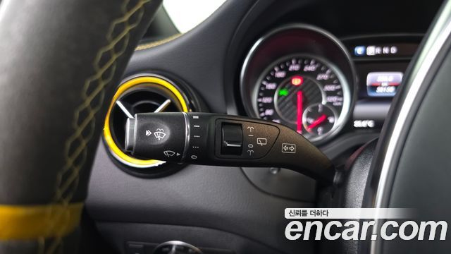 Mercedes-Benz GLA-Class 2018 — photo 30