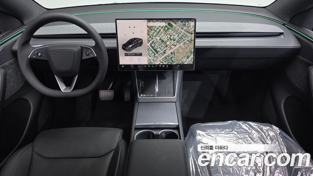 Tesla Model Y 2026 — photo 10
