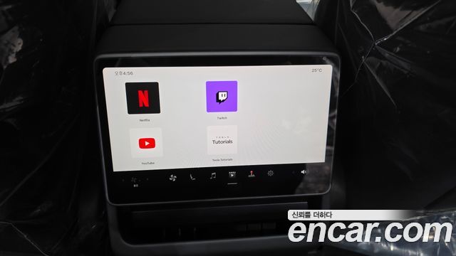 Tesla Model Y 2026 — photo 25