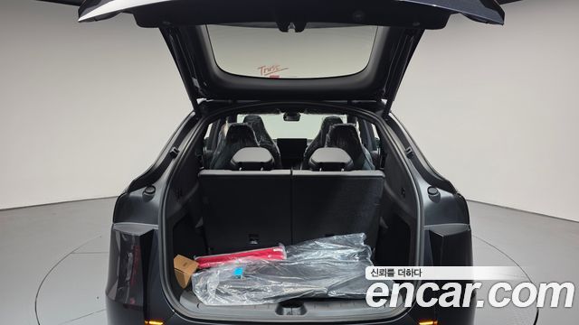 Tesla Model Y 2026 — photo 26