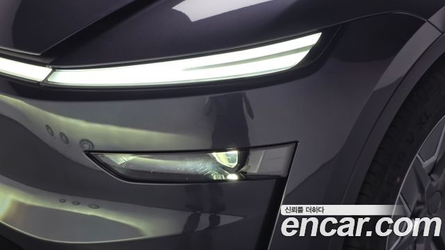 Tesla Model Y 2026 — photo 8