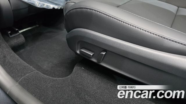 Tesla Model Y 2026 — photo 27
