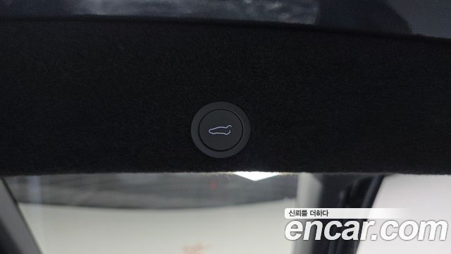 Tesla Model Y 2026 — photo 29