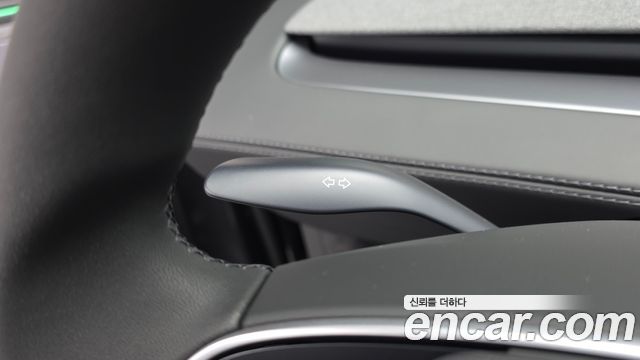 Tesla Model Y 2026 — photo 30
