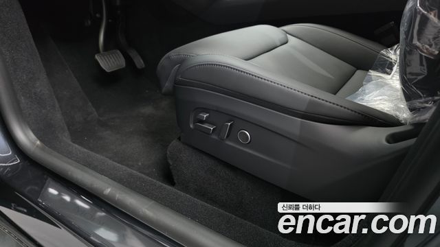 Tesla Model Y 2026 — photo 34