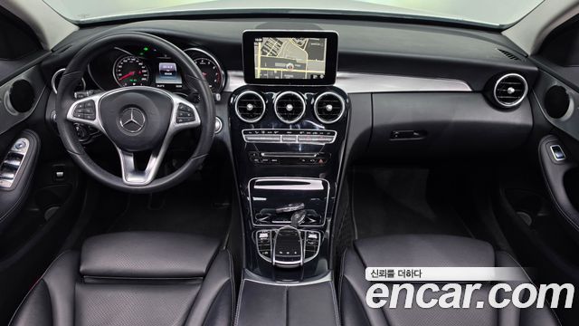 Mercedes-Benz C-Class 2018 — photo 10