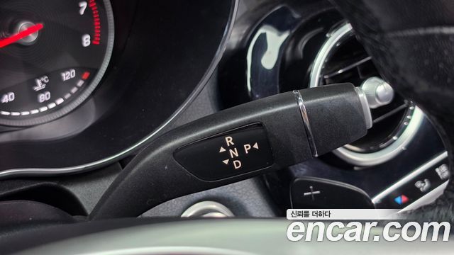 Mercedes-Benz C-Class 2018 — photo 12