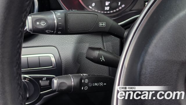 Mercedes-Benz C-Class 2018 — photo 20