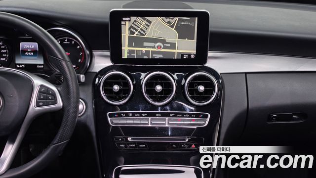 Mercedes-Benz C-Class 2018 — photo 21