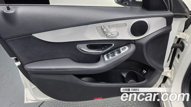 Mercedes-Benz C-Class 2018 — photo 14