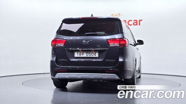 Kia Canival 2016 — photo 4