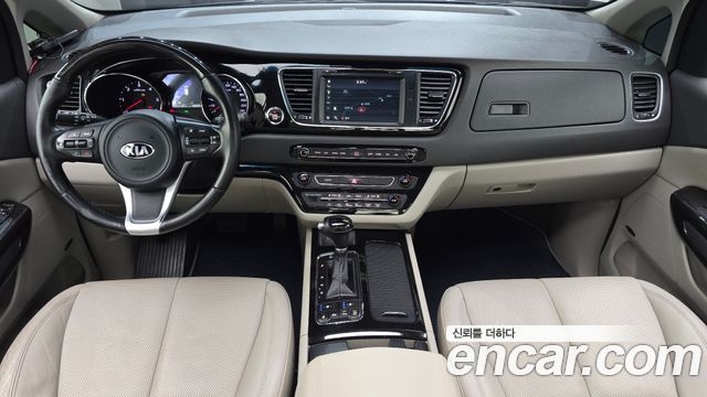Kia Canival 2016 — photo 7