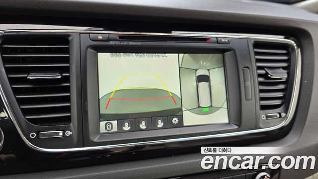 Kia Canival 2016 — photo 15