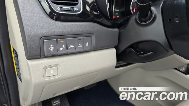 Kia Canival 2016 — photo 18