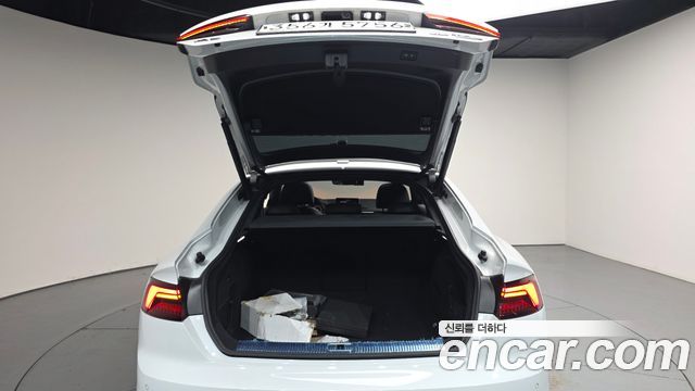 Audi A5 2019 — photo 26