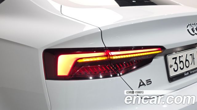Audi A5 2019 — photo 9