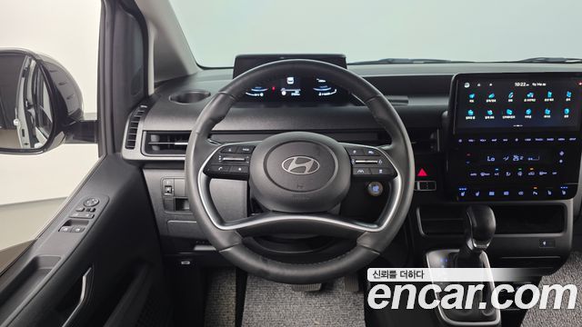 Hyundai Staria 2025 — photo 19