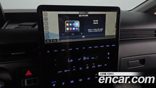 Hyundai Staria 2025 — photo 22