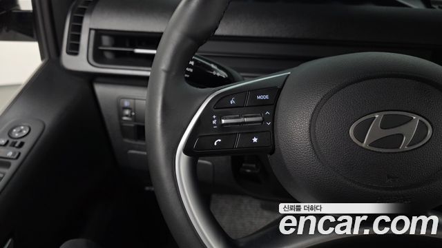 Hyundai Staria 2025 — photo 23
