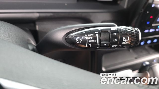 Hyundai Staria 2025 — photo 30